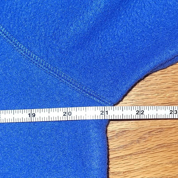 Victoria's Secret PINK women's XS all blue crewneck warm fuzzy sweater LOT E12 - Picture 7 of 8